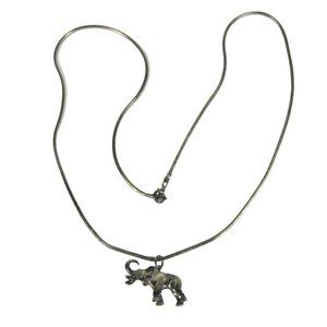 Elephant Pendant Necklace Beaded 19 in Jewelry Silvertone Chain TARNISH